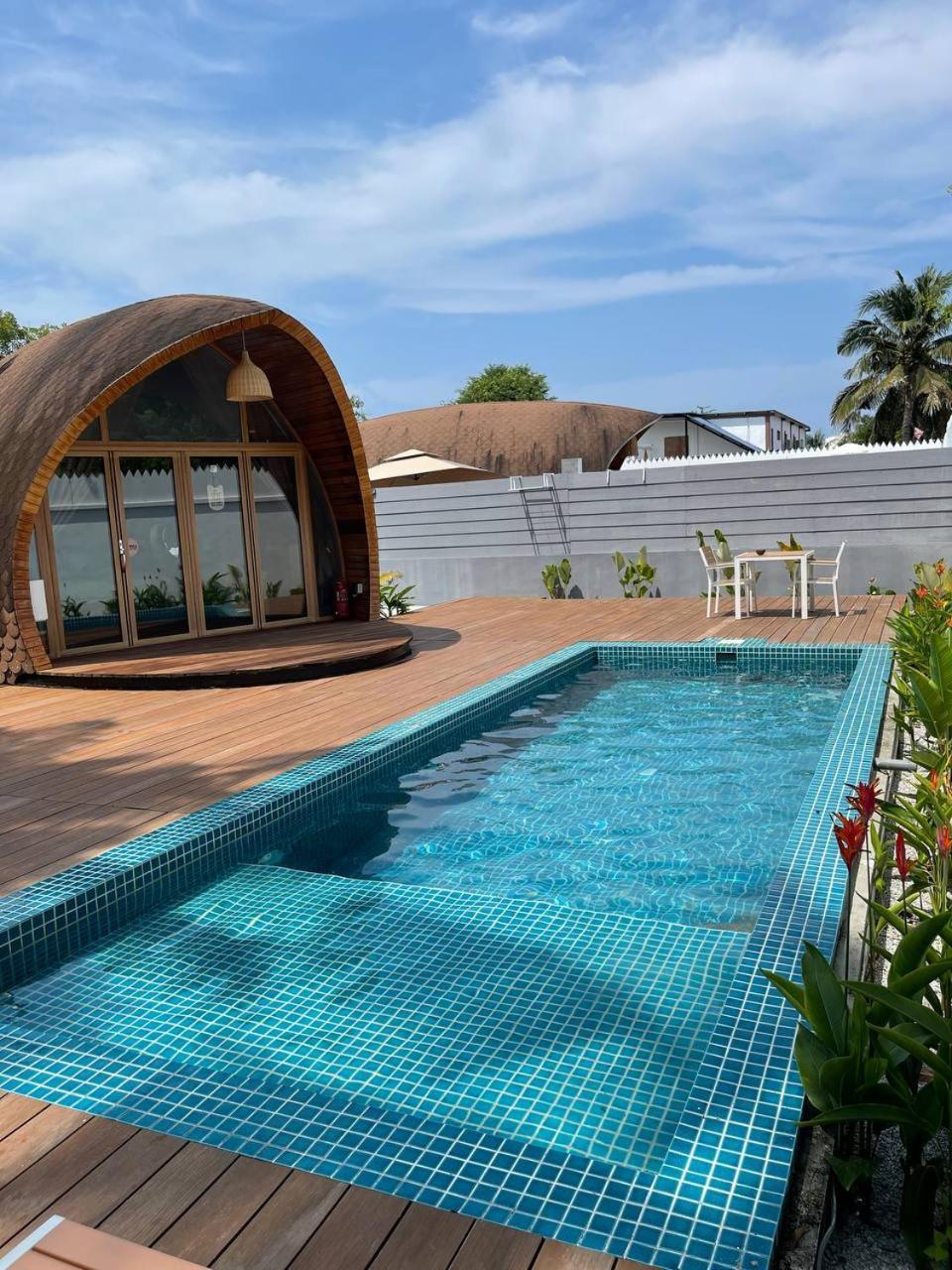 Found Mansion Hotell Pantai Cenang  Eksteriør bilde