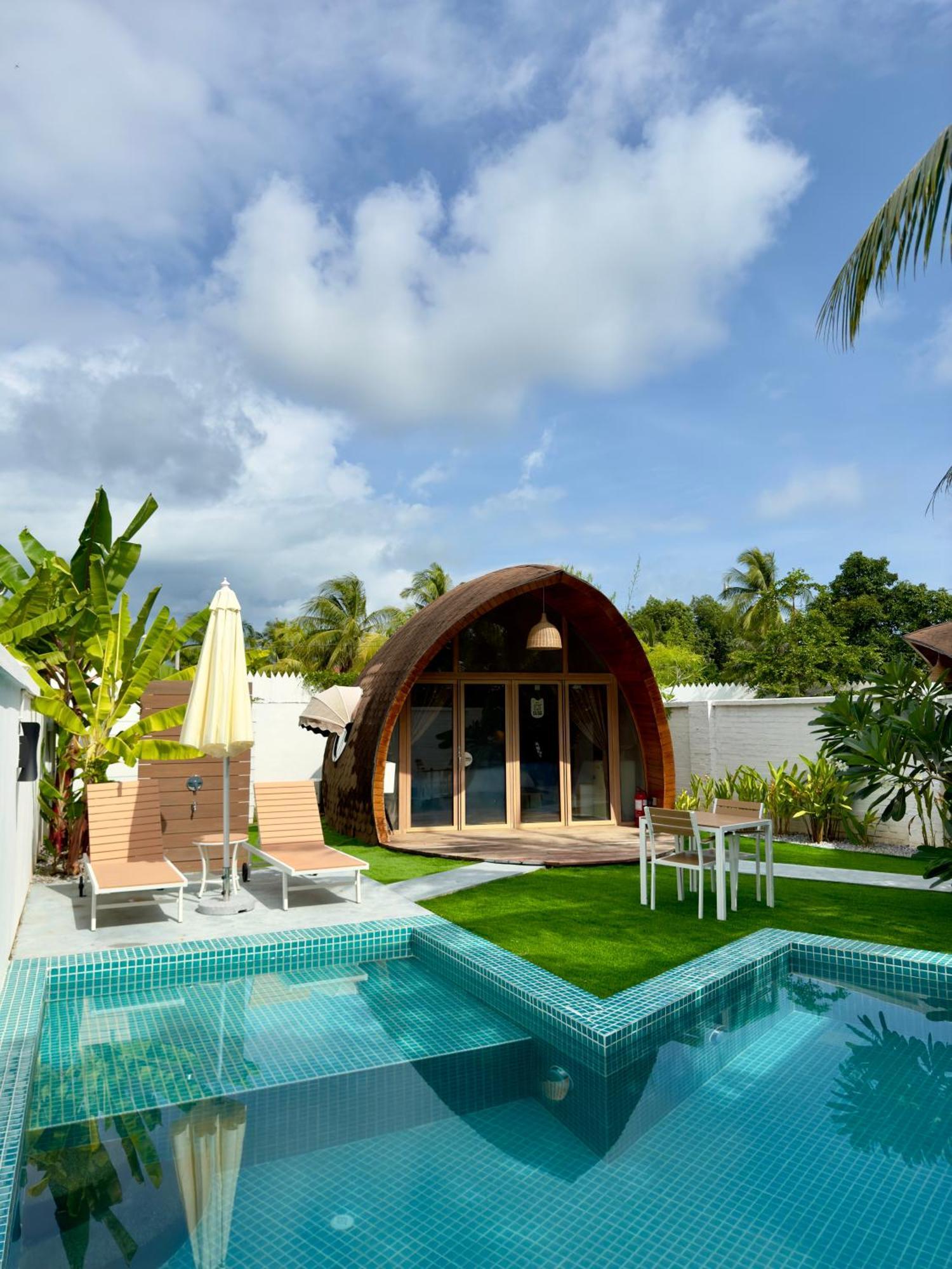 Found Mansion Hotell Pantai Cenang  Eksteriør bilde